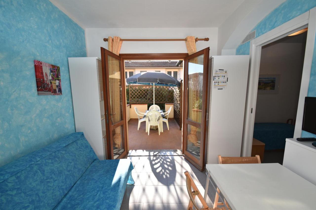 Appartamenti Sabbia - Zona Mare Con Terrazze, Clima, E Posti Auto Marina di Campo Exteriör bild